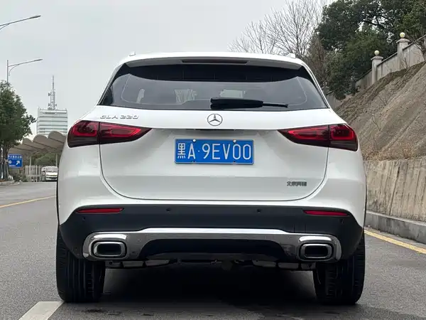 Mercedes-Benz GLA 2023