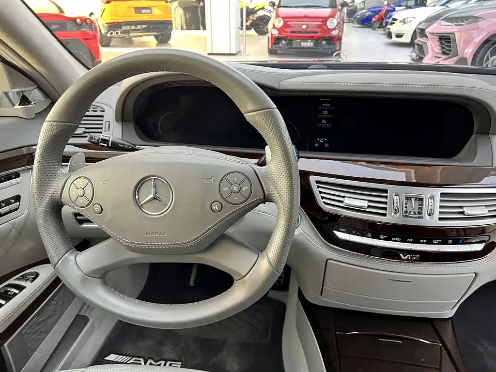 Mercedes-Benz S-Class AMG 2011 — фото 28