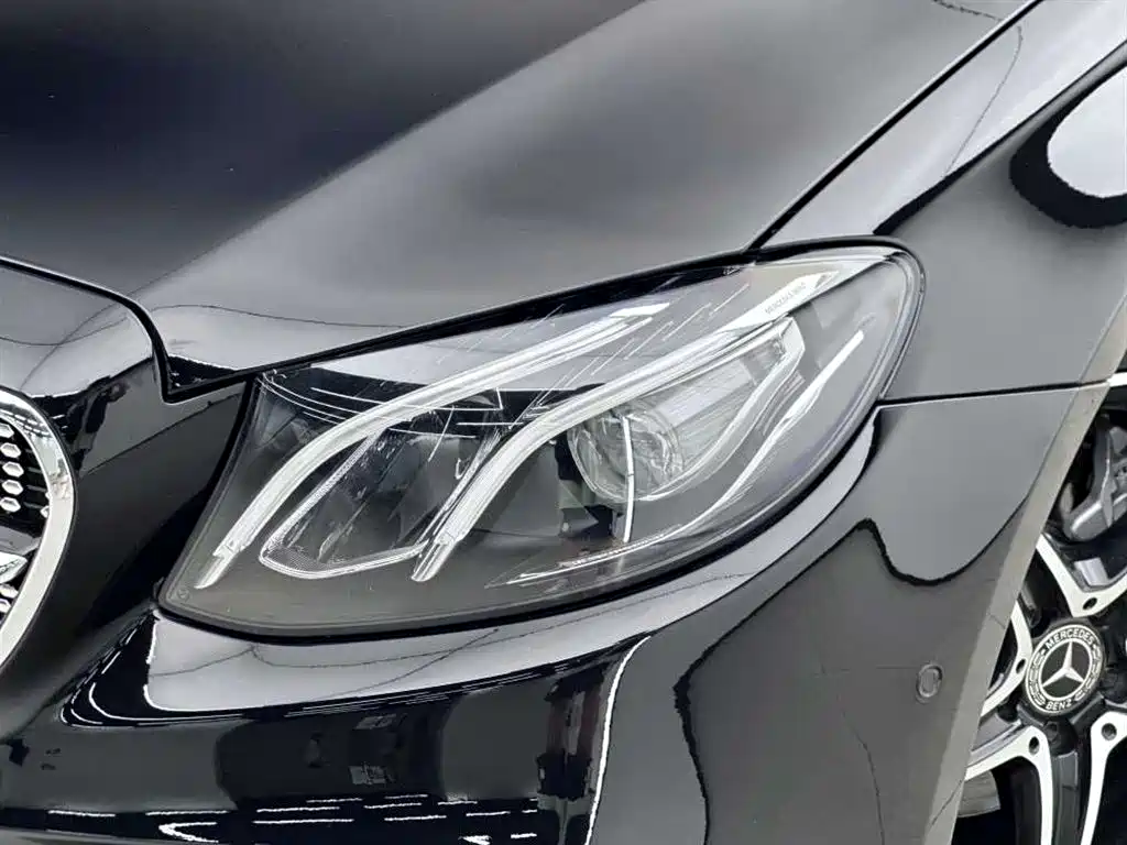Mercedes-Benz E-Class 2019 — фото 9