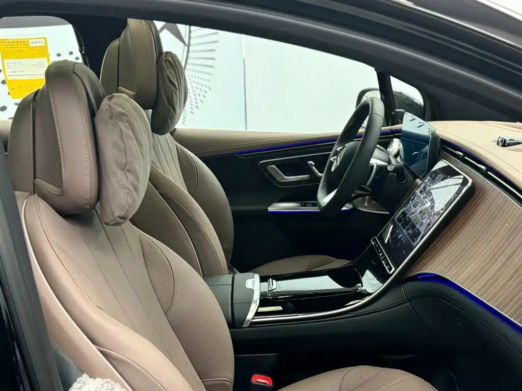 Mercedes-Benz EQE SUV 2025 — фото 12