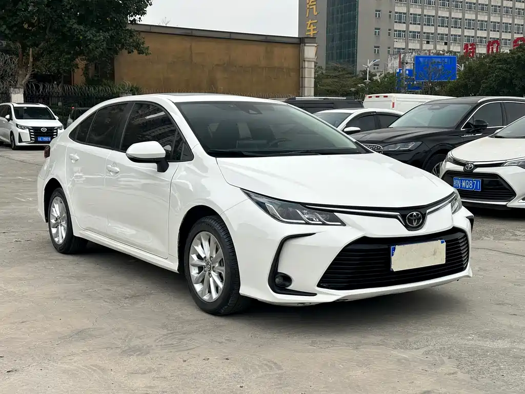 Toyota Corolla 2021 — фото 3