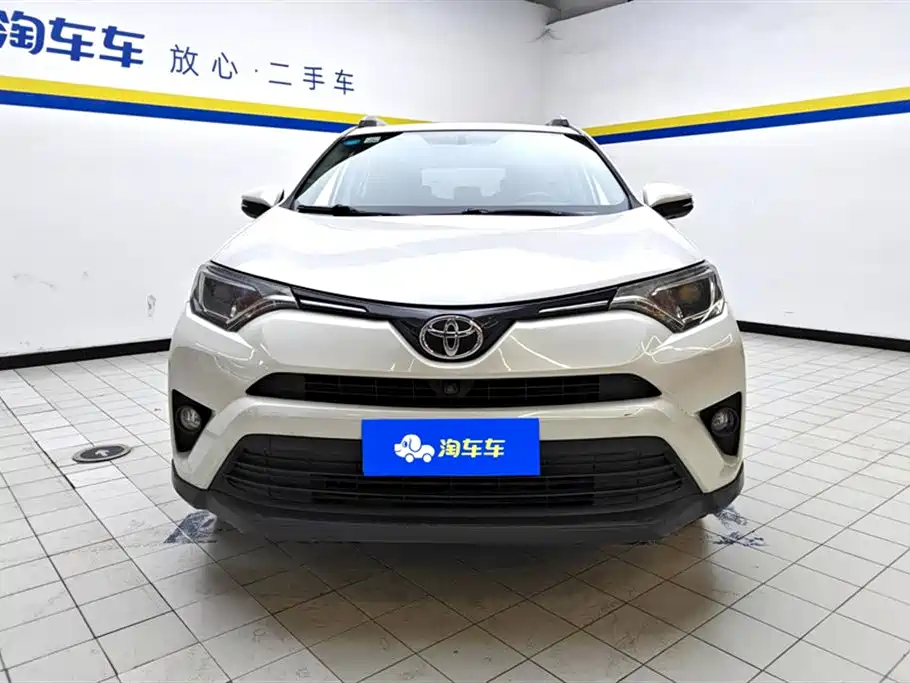 Toyota RAV4 2016 — фото 2