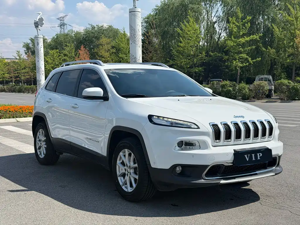 Jeep Cherokee 2016 — фото 2
