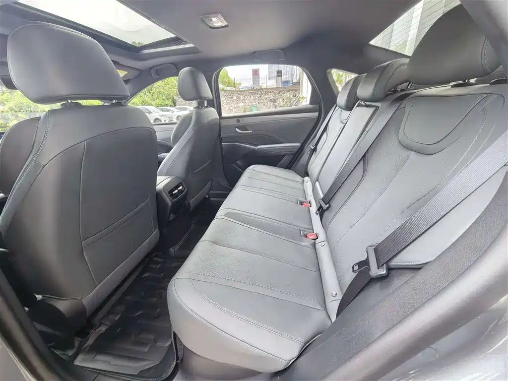 BYD Qin PLUS 2025 — фото 11