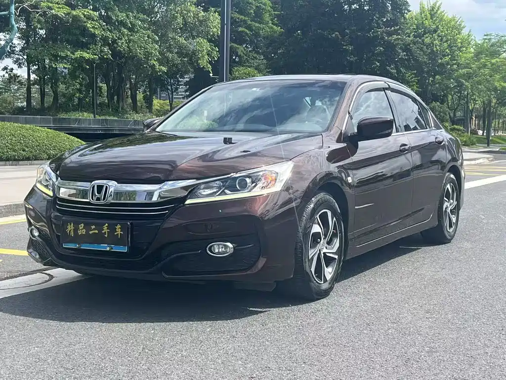 Honda Accord 2016 — фото 1