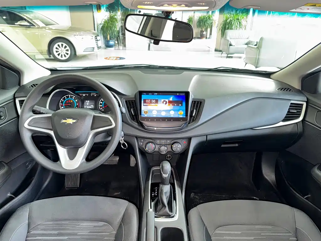 Chevrolet Cavalier 2016 — фото 21