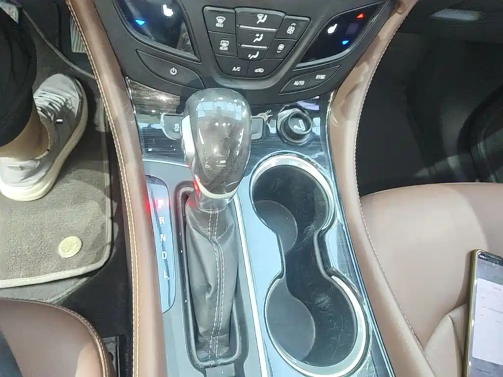 Buick Envision Plus 2019 — фото 14