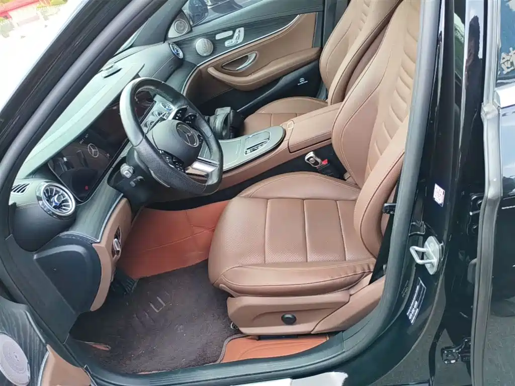 Mercedes-Benz E-Class 2022 — фото 15