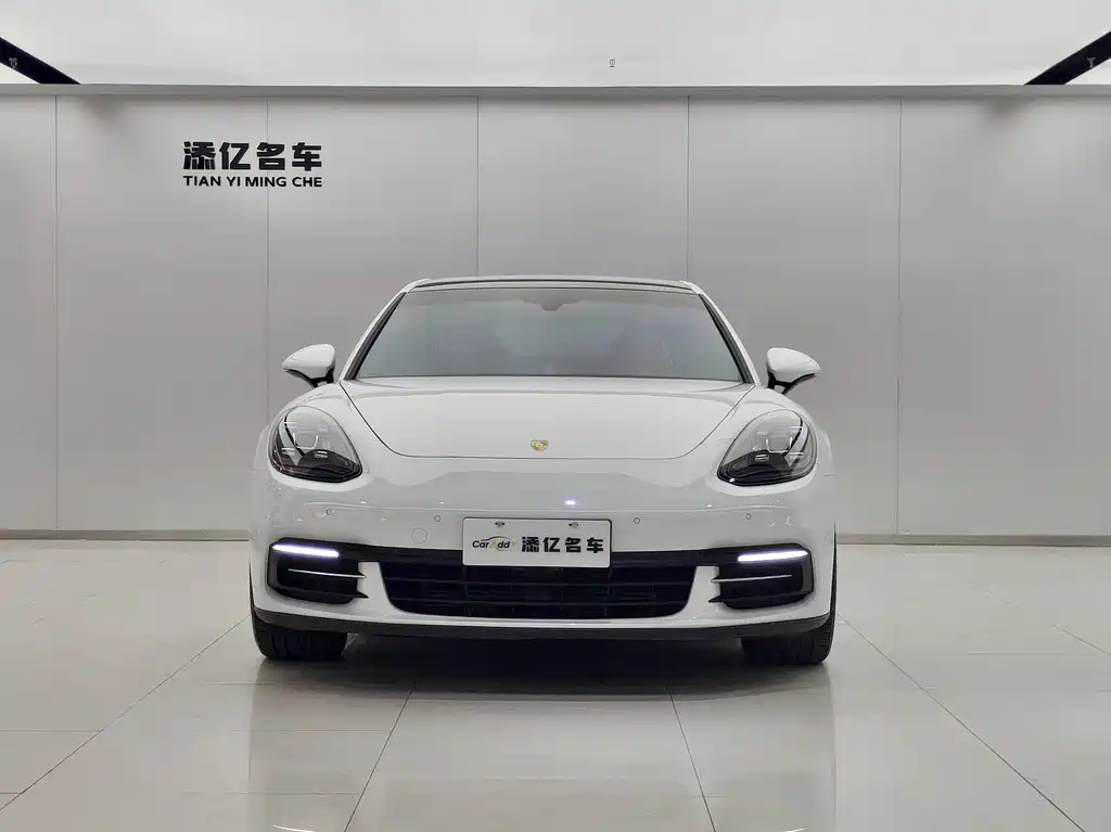 Porsche Panamera 2018 — фото 2