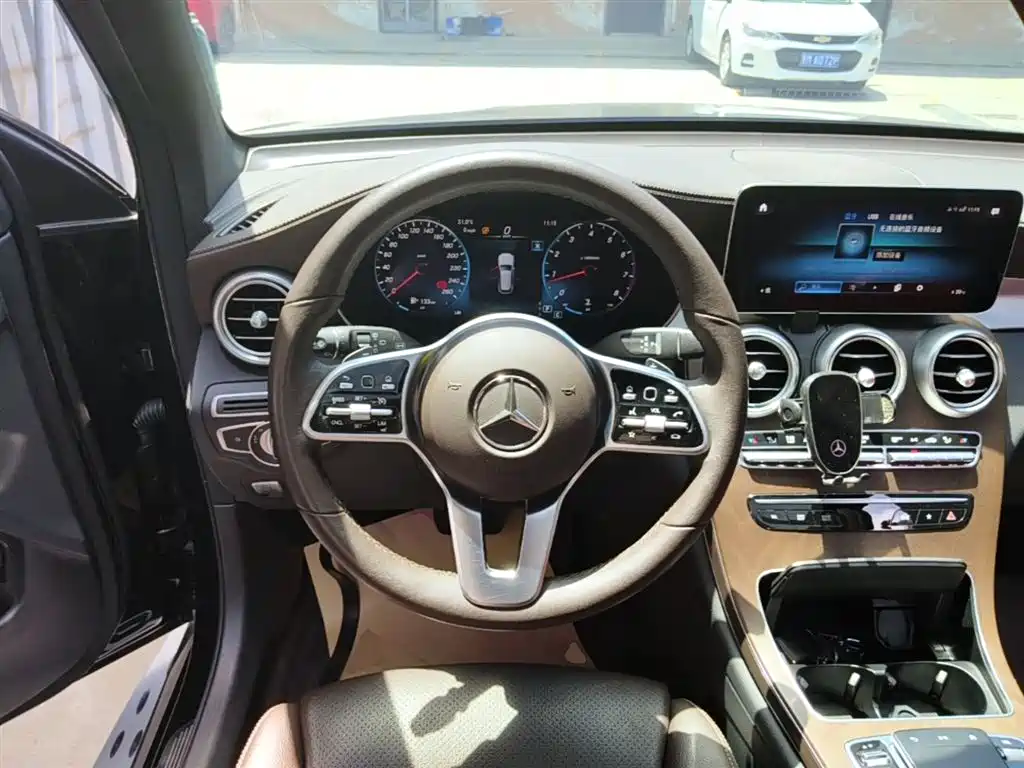 Mercedes-Benz GLC 2023 — фото 11