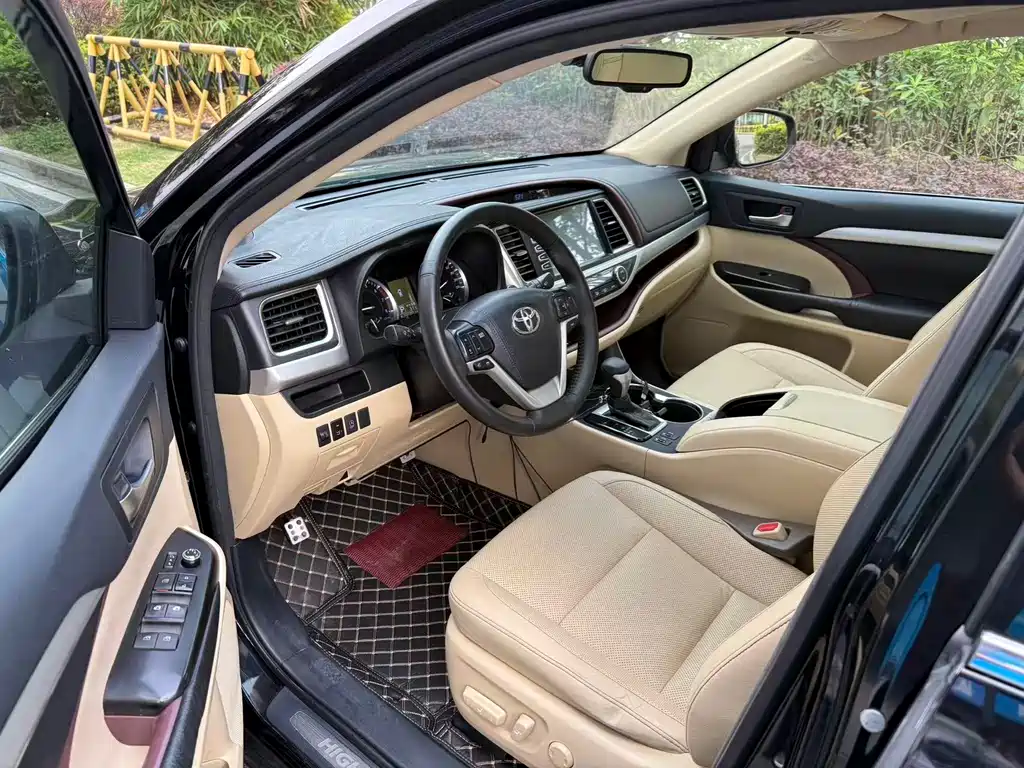 Toyota Highlander 2017 — фото 9