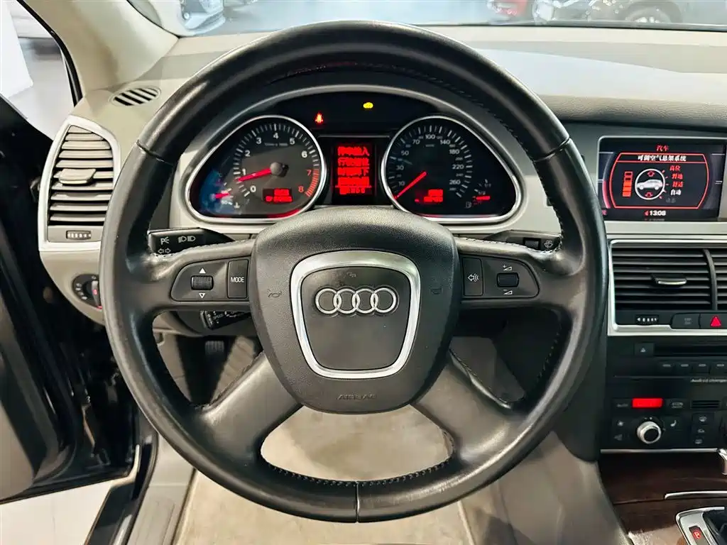 Audi Q7 2008 — фото 11