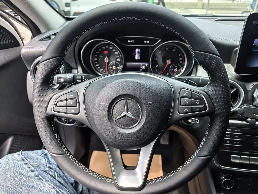 Mercedes-Benz GLA 2018 — фото 8