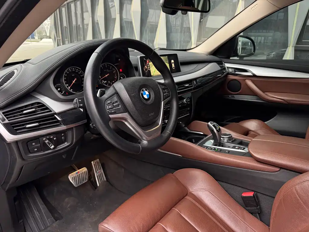 BMW X6 2016 — фото 9