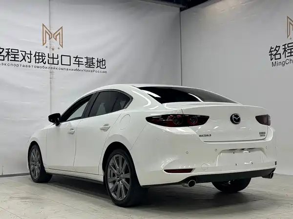 Mazda 3 Axela 2022