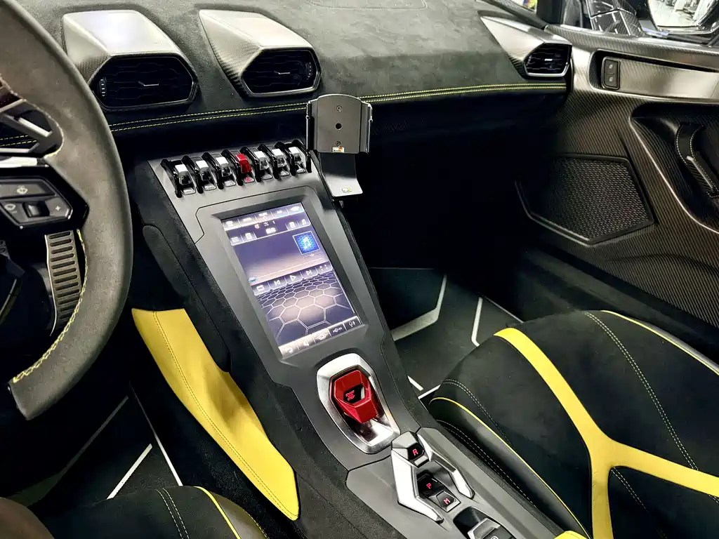 Lamborghini Huracán 2022 — фото 12