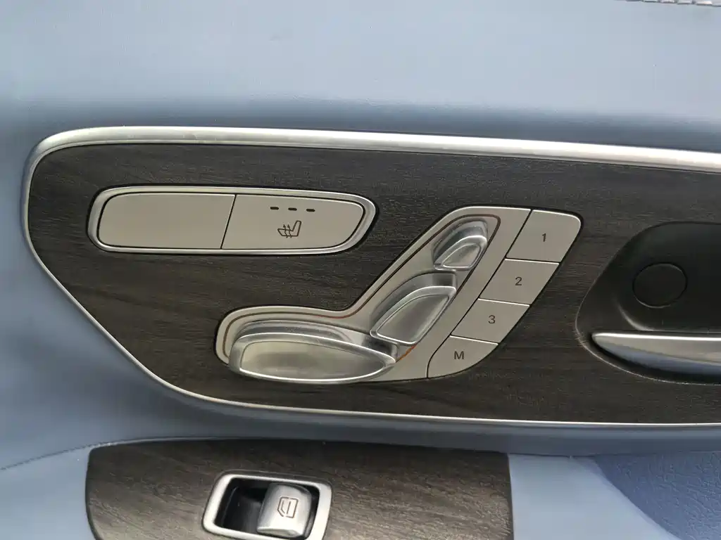 Mercedes-Benz Vito 2023 — фото 17