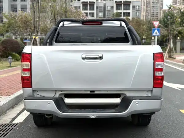 Isuzu RE-MAX 2022