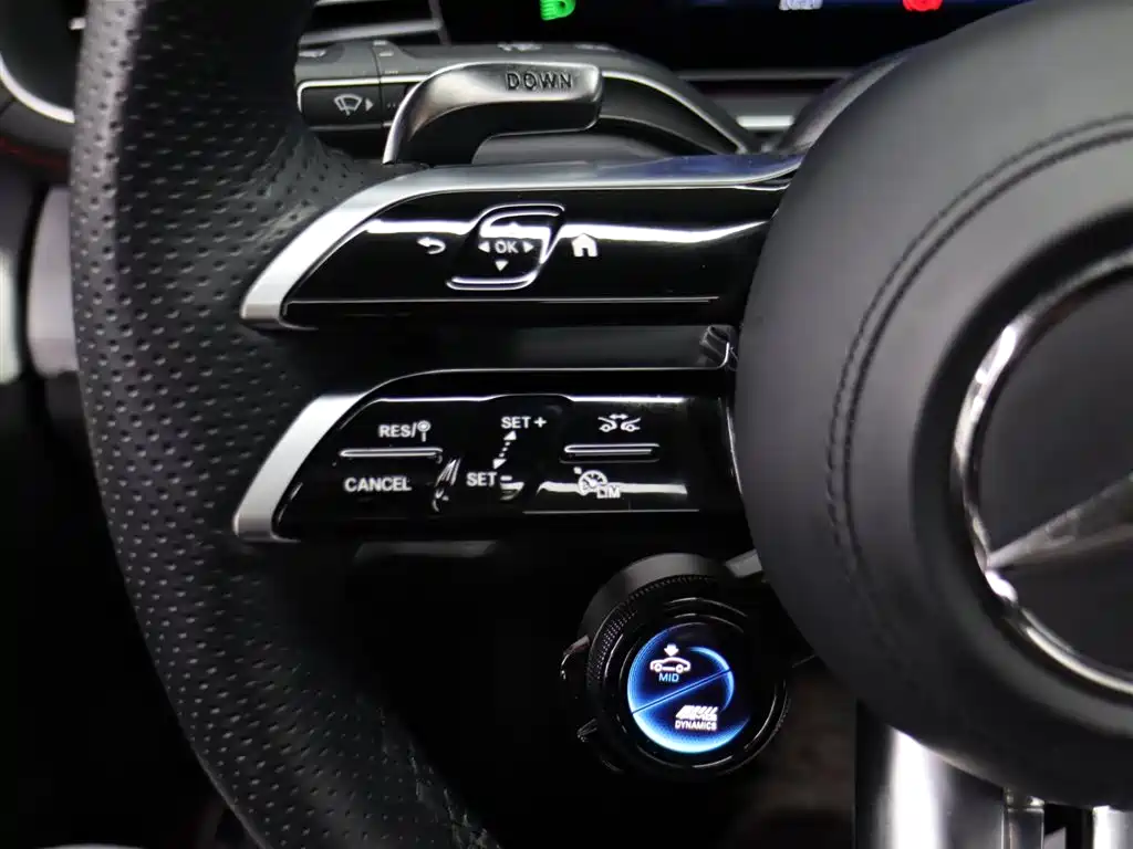 Mercedes-Benz GLE AMG 2025 — фото 13