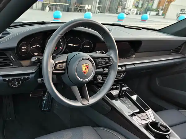 Porsche 911 2023