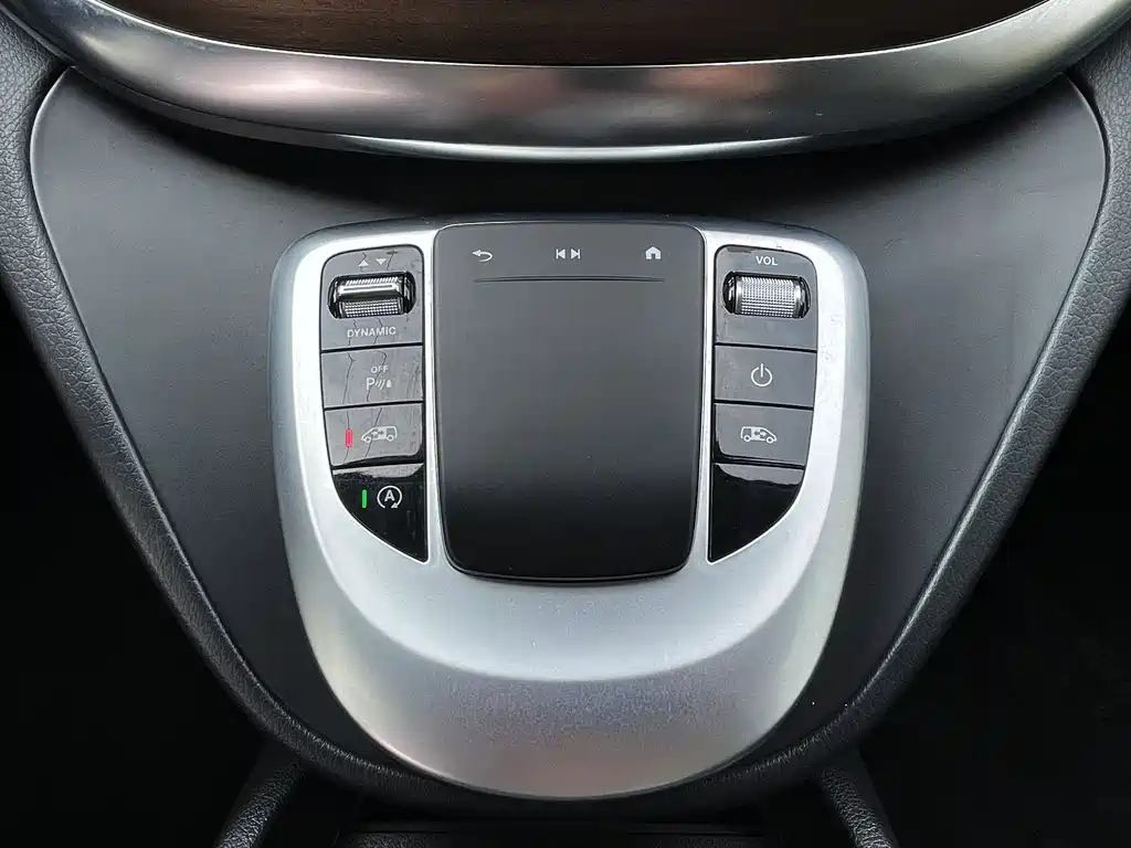 Mercedes-Benz V-Class 2023 — фото 8