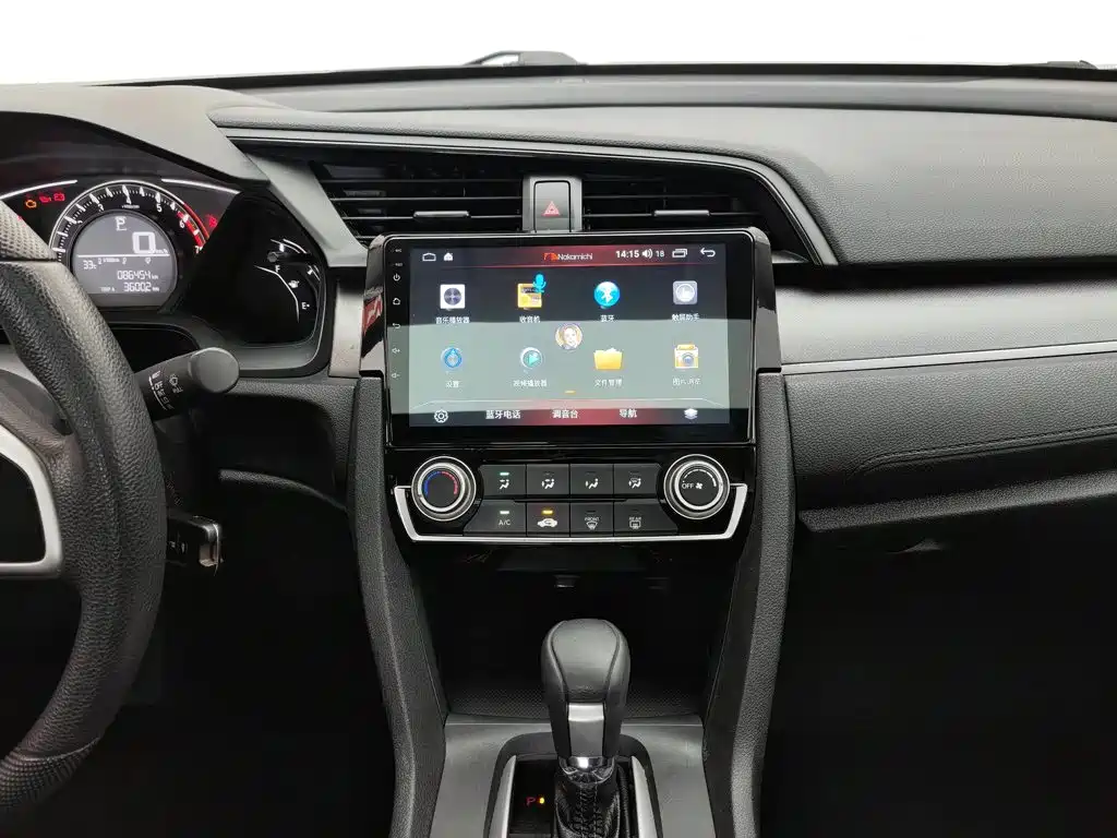 Honda Civic 2018 — фото 12