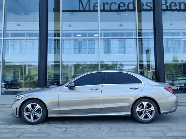 Mercedes-Benz C-Class 2021