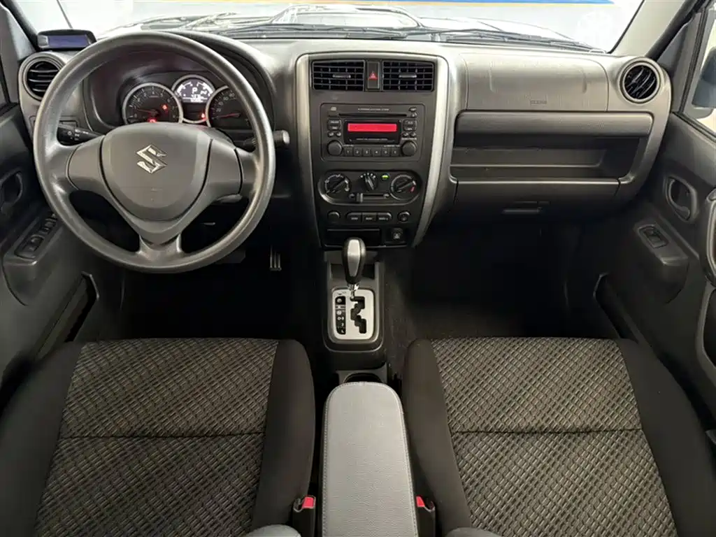 Suzuki Jimny 2018 — фото 13