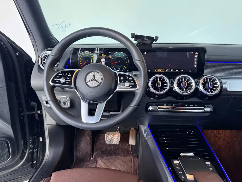 Mercedes-Benz GLB 2021