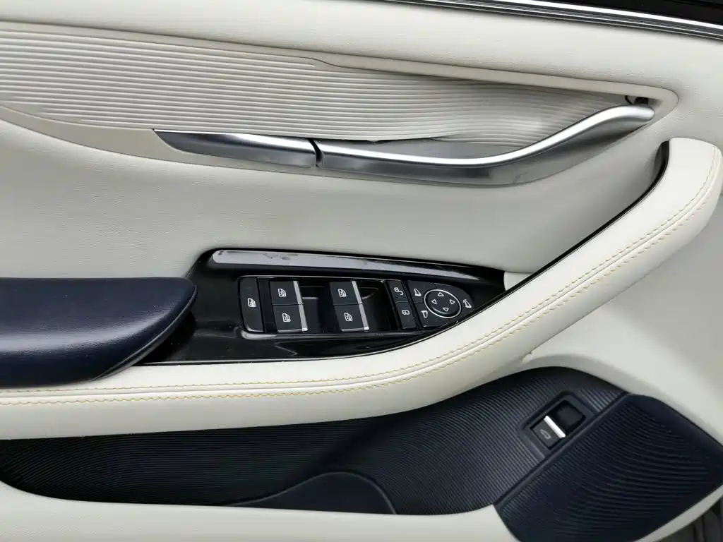 BYD Song PLUS New Energy 2022 — фото 9