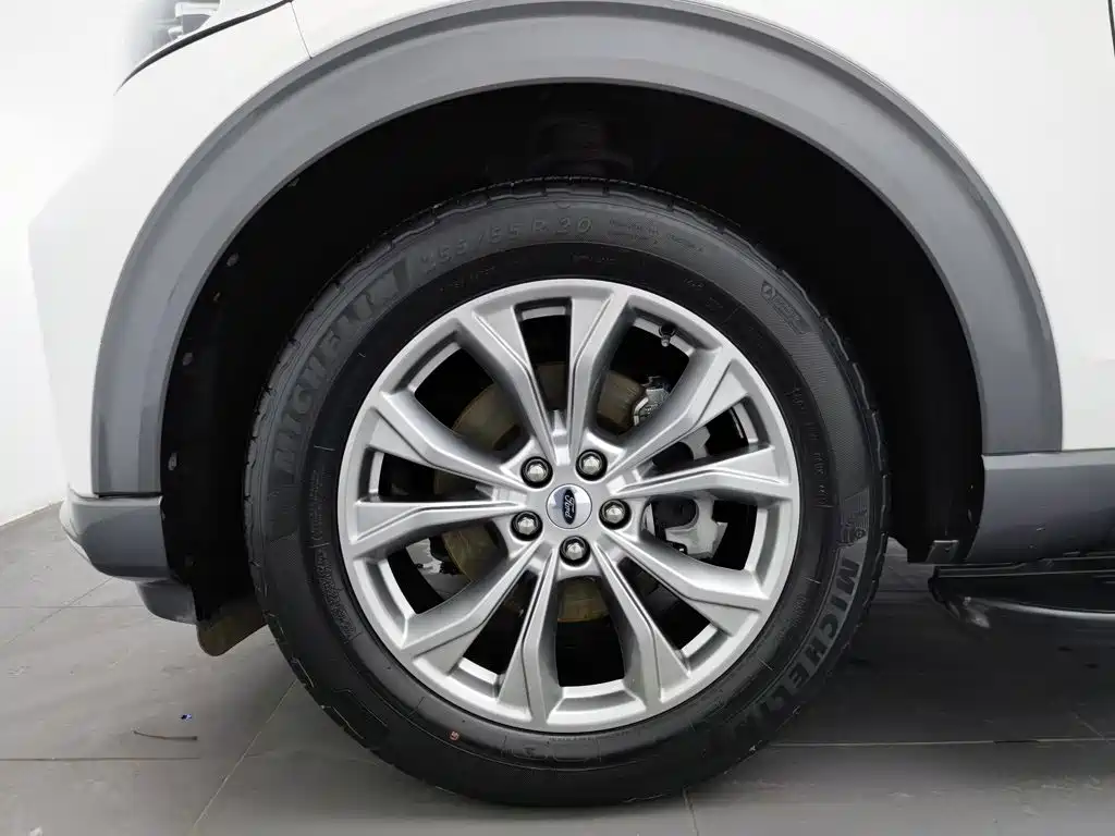 Ford Explorer 2021 — фото 17