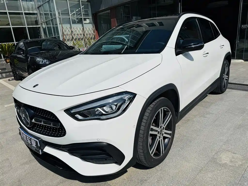 Mercedes-Benz GLA 2022 — фото 1