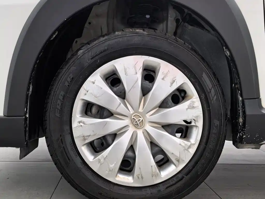 Toyota Yaris L 2021 — фото 17