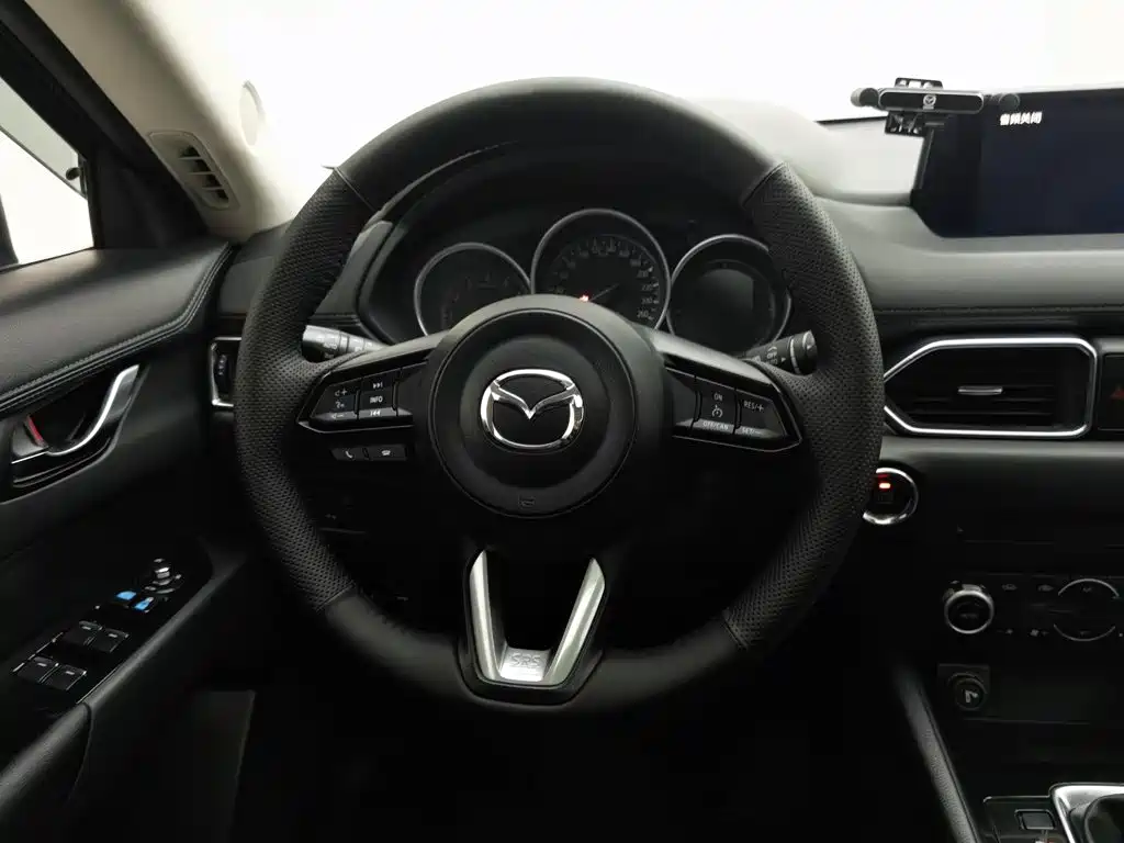 Mazda CX-5 2018 — фото 11