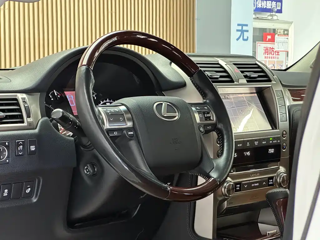 Lexus GX 2015 — фото 9