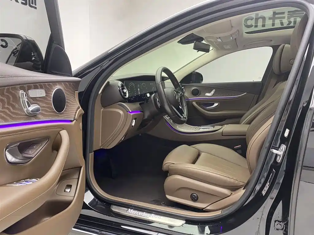 Mercedes-Benz E-Class 2023 — фото 20