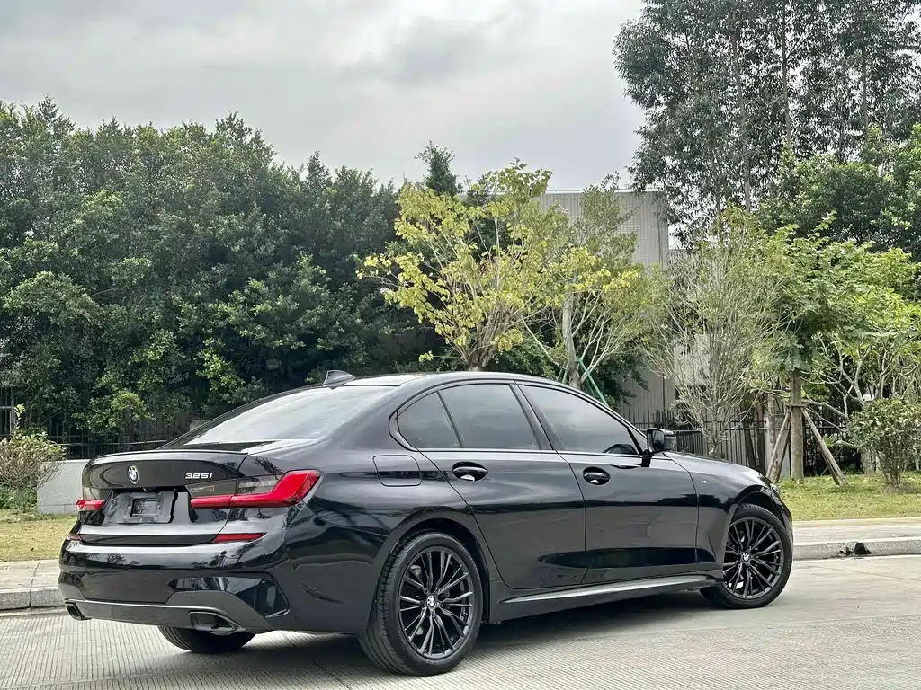 BMW 3 Series 2021