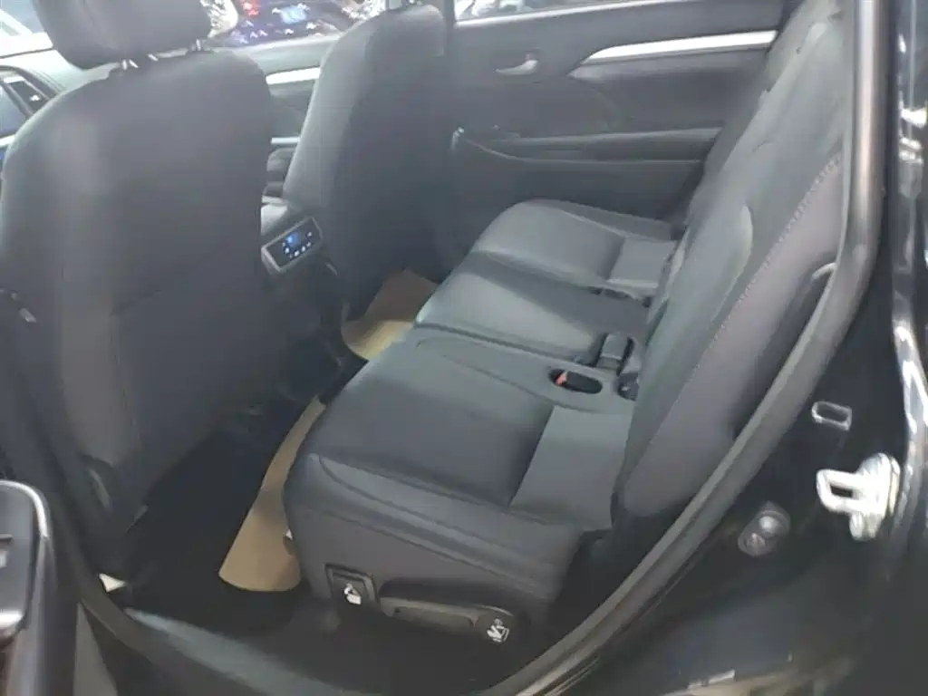 Toyota Highlander 2019 — фото 17