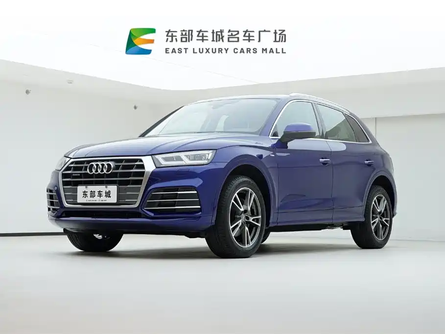 Audi Q5L 2018 — фото 1