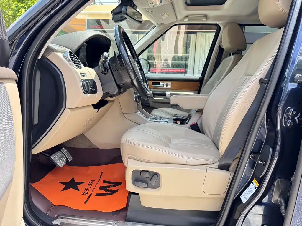 Land Rover Discovery 2014 — фото 13