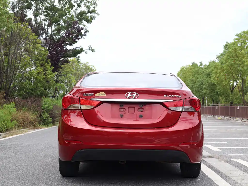 Hyundai Elantra 2016