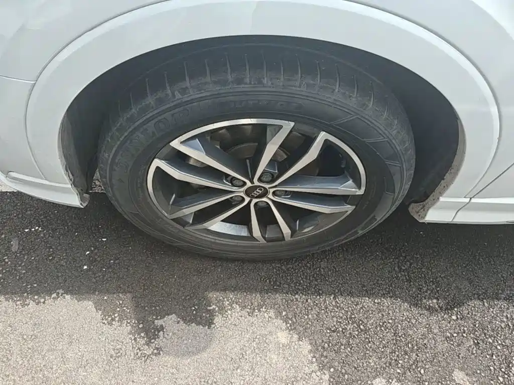 Audi Q3 2021 — фото 23