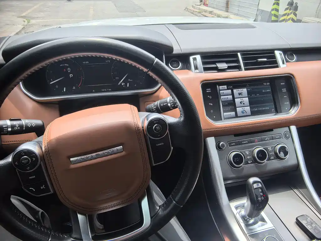 Land Rover Sport 2014 — фото 17