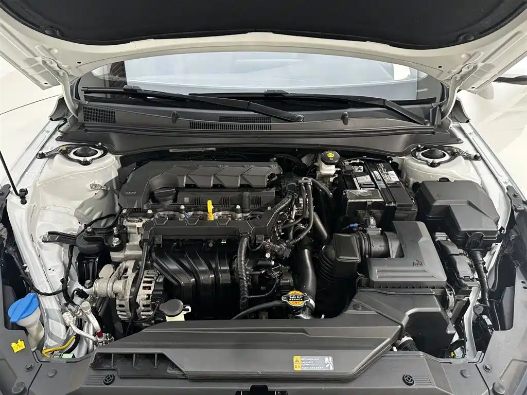 Hyundai Elantra 2023 — фото 20