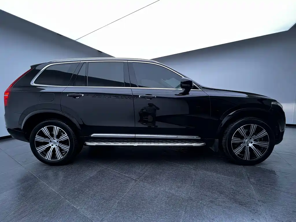 Volvo XC90 2018 — фото 9