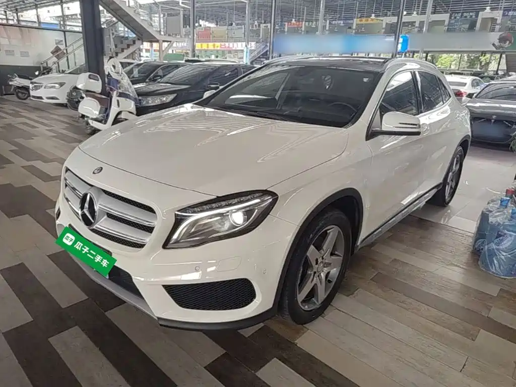 Mercedes-Benz GLA 2014