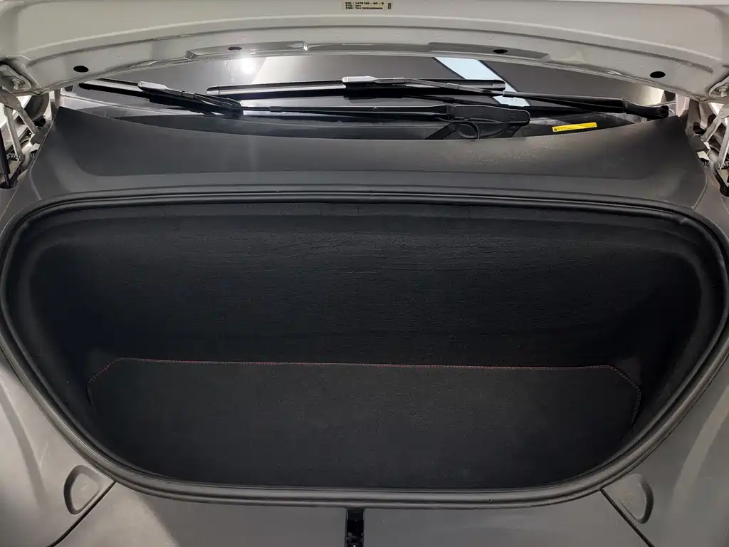 Tesla Model X 2020 — фото 12