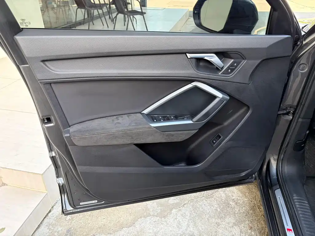 Audi Q3 Sportback 2021 — фото 16