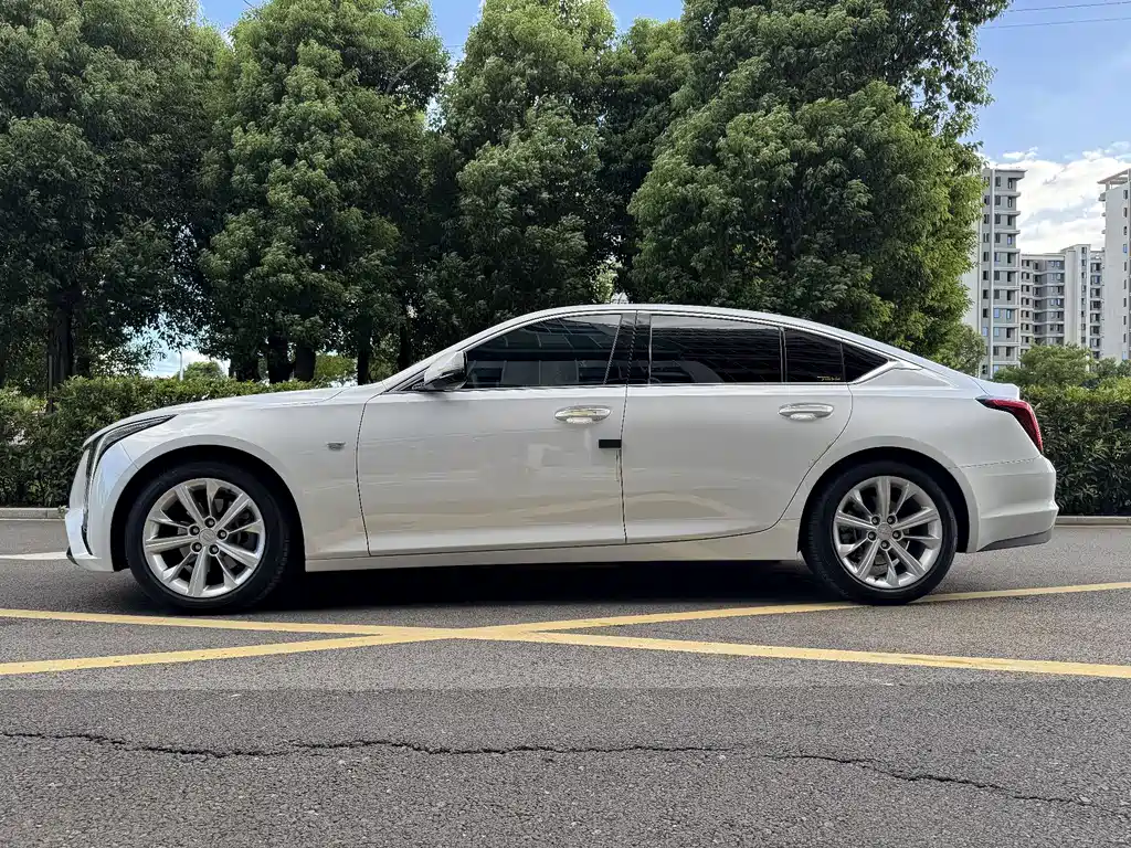 Cadillac CT5 2024 — фото 12