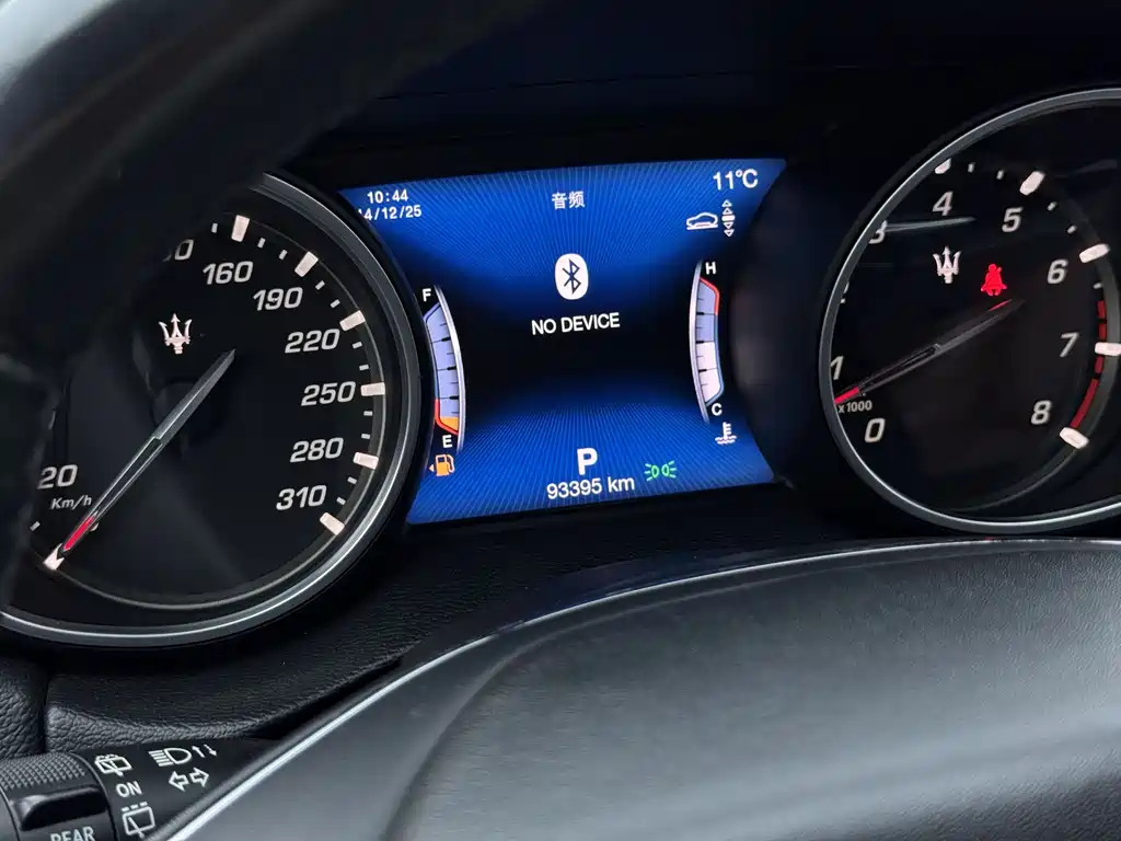Maserati Levante 2018 — фото 10